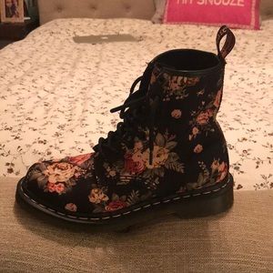 Dr. Martens Air Wair Floral